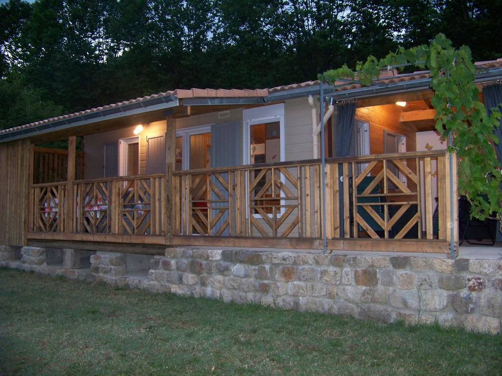 Gite Du Devez Des Bruyeres Prades (Ardeche) Exterior foto