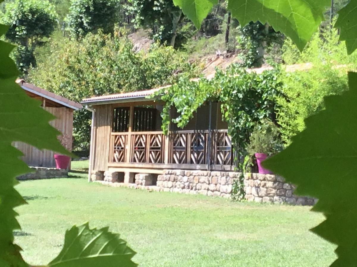 Gite Du Devez Des Bruyeres Prades (Ardeche) Exterior foto